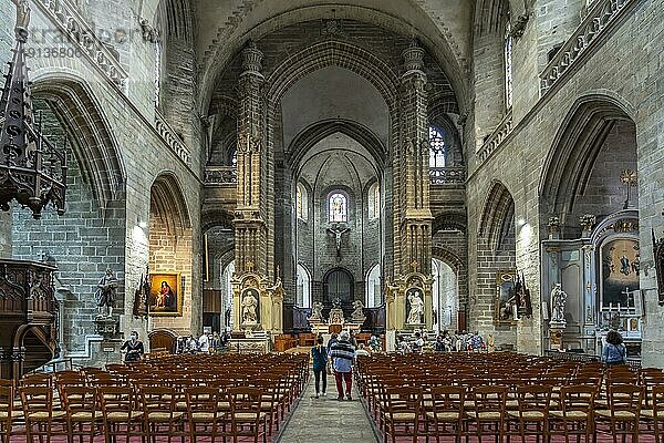 Innenraum der Kathedrale von Vannes  Bretagne  Frankreich  Europa