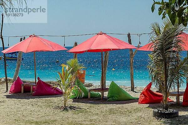 Strandszene  Gili Trawangan  Insel vor Lombok  West Nusa Tenggara  Indonesien  Südostasien  Asien