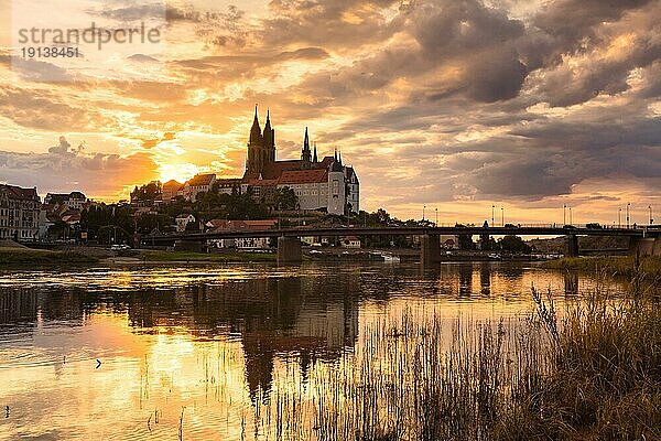 Meissen mit Bischofsschloss Albrechtsburg und Dom an der Elbe