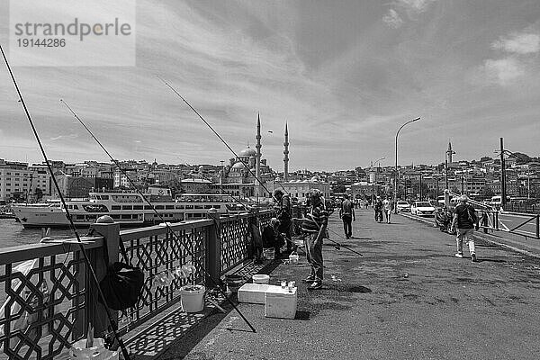 Turkey  Istanbul  modern bridge on Golden Horn