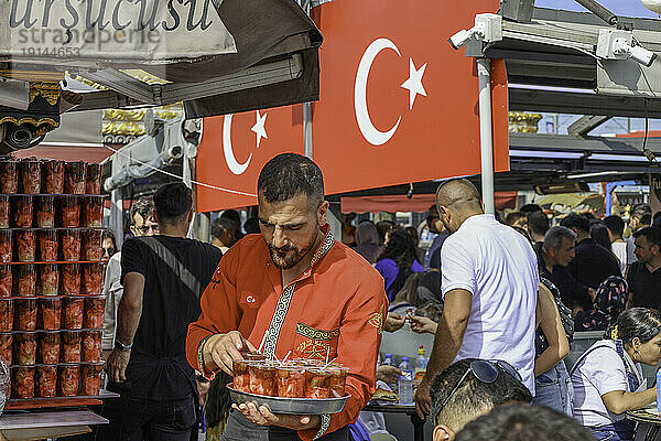 Türkei  Istanbul  Hafenmarkt
