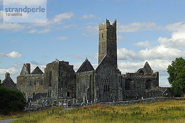 Das Quin Friary ist ein ehemaliges Franziskanerkloster in Quin  County Clare  im Westen der Republik Irland. Im Volksmund wird es bezeichnet als