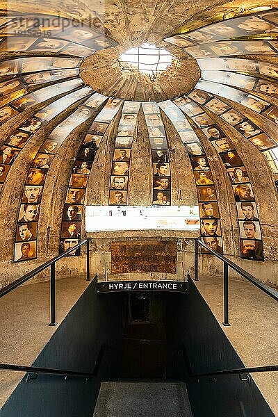 Das Innere des Kriegsbunkermuseums in der Nähe des Skanderbeg Platzes in Tirana. Albanien