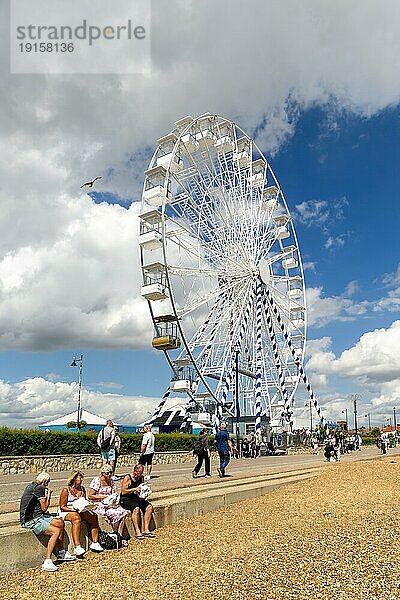 Riesenrad am Meer  Felixstowe  Suffolk  England  UK August 2023