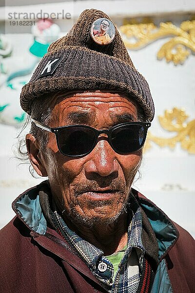 Porträt eines älteren Mannes  Karzok  Ladakh  Indien  Asien