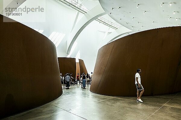 Guggenheim Museum  Architekt Frank Gehry  Innenansicht  Künstler Richard Serra  Bilbao  Baskenland  Spanien  Europa