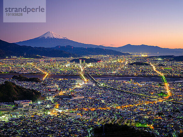 Schöne Aussicht auf den Berg Fuji  Präfektur Shizuoka  Japan