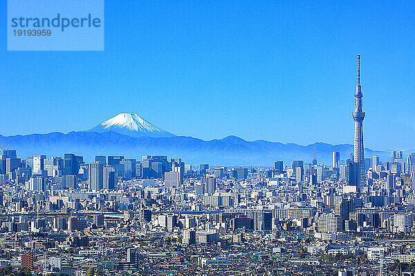 Schöne Aussicht auf das Stadtbild von Tokio mit dem Berg Fuji  Japan