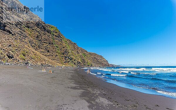 Der schöne kleine touristische Strand von Nogales im Osten der Insel La Plama  Kanarische Inseln. Spanien