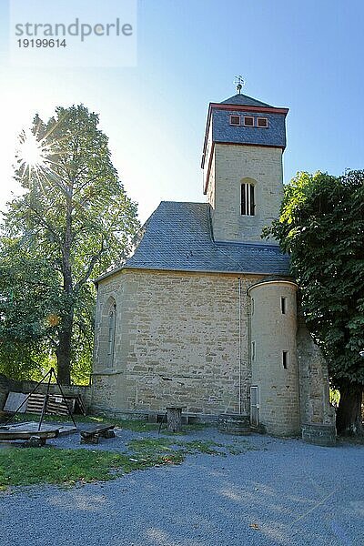 Ottilienkapelle erbaut 1473 im Gegenlicht  Ottilienberg  Eppingen  Kraichgau  Baden-Württemberg  Deutschland  Europa