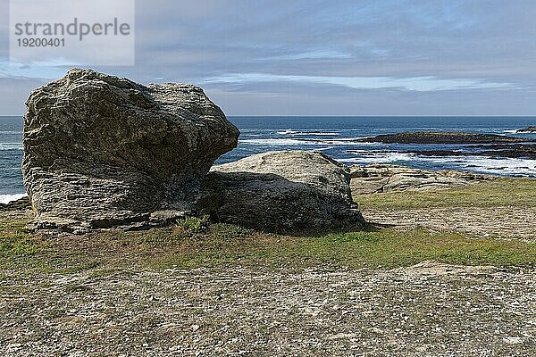 Die Cote Sauvage  Wilde Küste  ist eine Felsenküste an der Westseite der Quiberon-Halbinsel in der Bretagne. Kerne  Quiberon  Morbihan  Frankreich  Europa