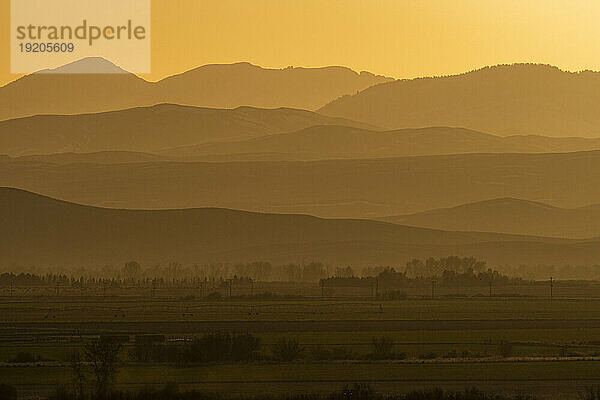 USA  Idaho  Bellevue  Bergschichten bei Sonnenuntergang in der Nähe von Sun Valley