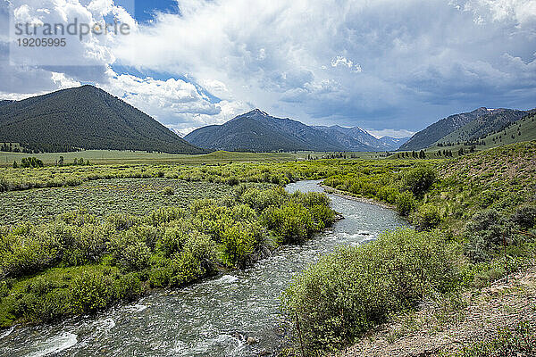 USA  Idaho  Sun Valley  Berglandschaft mit North Fork Big Lost River