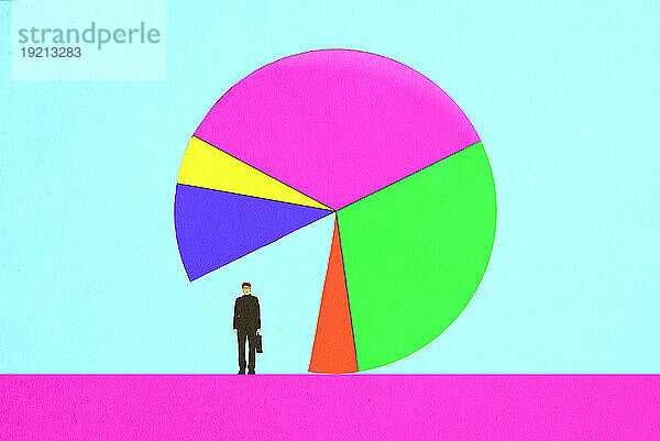 Illustration eines Geschäftsmannes  der unter einem leeren Segment eines Kreisdiagramms steht