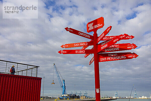 Europa  Belgien  Westflandern  Zeebrugge. Hafen von Brügge-Zeebrügge