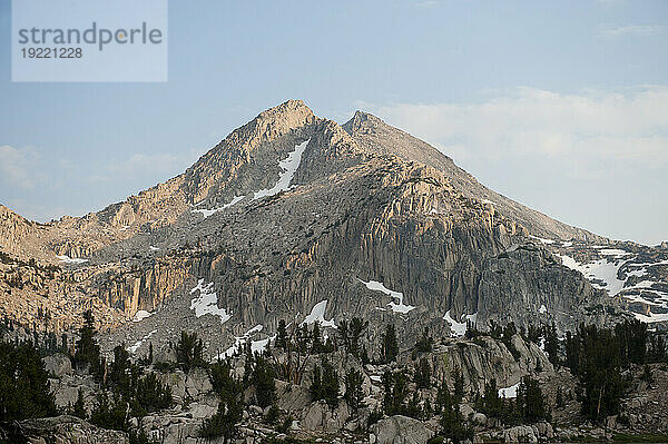 Malerische Aussicht auf das Sixty Lake Basin im King's Canyon National Park  Kalifornien  USA; Kalifornien  Vereinigte Staaten von Amerika