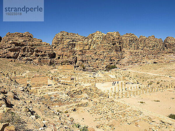 Die byzantinische Kirche  der Archäologische Park Petra  UNESCO-Weltkulturerbe  eines der neuen sieben Weltwunder  Petra  Jordanien  Naher Osten