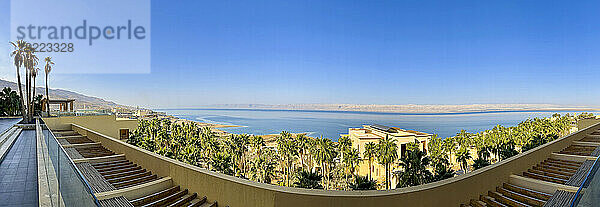 Kempinski Hotel Ishtar  ein Fünf-Sterne-Luxusresort am Toten Meer  inspiriert von den Hängenden Gärten von Babylon  Jordanien  Naher Osten