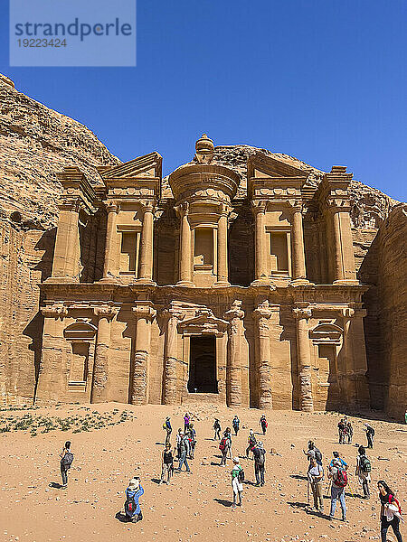 Das Petra-Kloster (Al Dayr)  der Archäologische Park Petra  UNESCO-Weltkulturerbe  eines der neuen sieben Weltwunder  Petra  Jordanien  Naher Osten