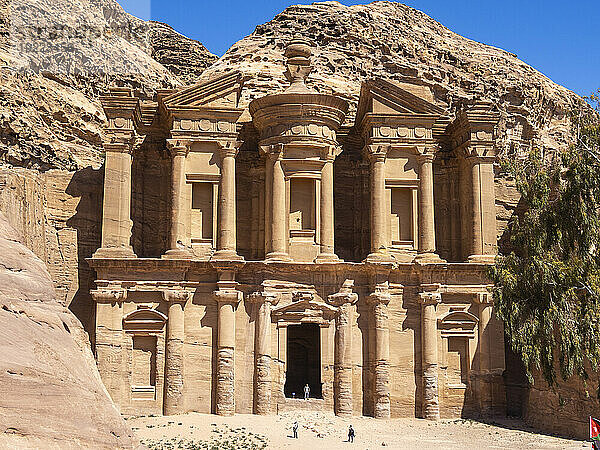 Das Petra-Kloster (Al Dayr)  der Archäologische Park Petra  UNESCO-Weltkulturerbe  eines der neuen sieben Weltwunder  Petra  Jordanien  Naher Osten