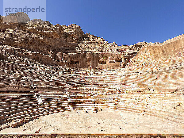 Das Theater  Petra Archäologischer Park  UNESCO-Weltkulturerbe  eines der neuen sieben Weltwunder  Petra  Jordanien  Naher Osten