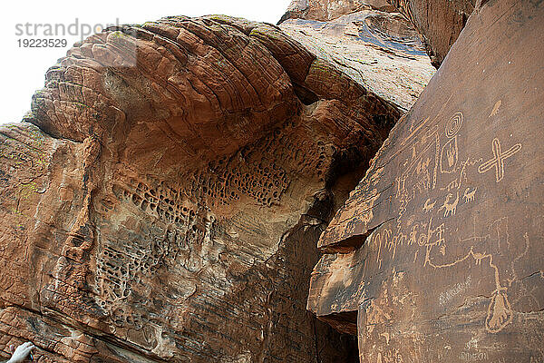 Petroglyphen  Valley of Fire  in der Nähe von Las Vegas  Nevada  Vereinigte Staaten von Amerika  Nordamerika