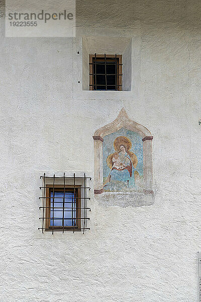 Fresko an der Fassade einer alten Mühle  Bruneck  Südtirol (Südtirol) (Provinz Bozen)  Italien  Europa