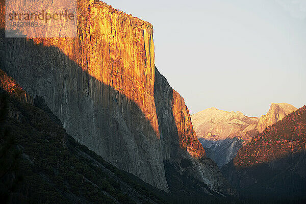 Sonnenuntergang  Tunnelblick  Yosemite-Nationalpark  UNESCO-Weltkulturerbe  Kalifornien  Vereinigte Staaten von Amerika  Nordamerika