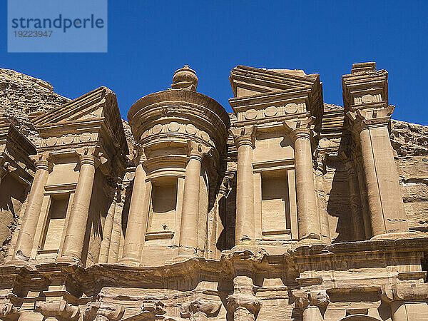 Das Petra-Kloster (Al Dayr)  der Archäologische Park Petra  UNESCO-Weltkulturerbe  eines der neuen sieben Weltwunder  Petra  Jordanien  Naher Osten