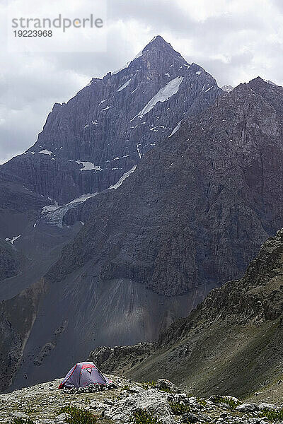 Die abgelegenen und spektakulären Fann-Berge  Teil des westlichen Pamir-Alay  Tadschikistan  Zentralasien  Asien