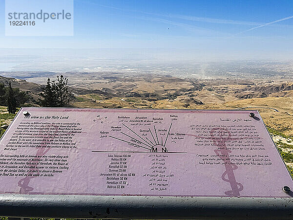 Der Berg Nebo  der in der Bibel als der Ort erwähnt wird  an dem Moses vor seinem Tod einen Blick auf das Gelobte Land erhielt  Jordanien  Naher Osten