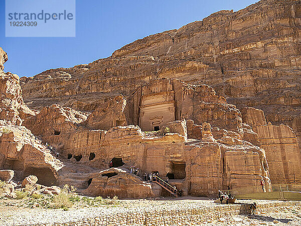 Die Straße der Fassaden  Petra Archäologischer Park  UNESCO-Weltkulturerbe  eines der neuen sieben Weltwunder  Petra  Jordanien  Naher Osten