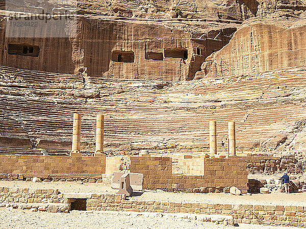 Das Theater  Petra Archäologischer Park  UNESCO-Weltkulturerbe  eines der neuen sieben Weltwunder  Petra  Jordanien  Naher Osten