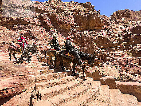 Auf dem Weg zum Petra-Kloster (Al Dayr)  zum Archäologischen Park Petra  zum UNESCO-Weltkulturerbe  einem der neuen sieben Weltwunder  Petra  Jordanien  Naher Osten