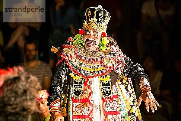 UBUD  BALI  INDONESIEN  SEP 5  2014: Eine traditionelle balinesische Show im Zentrum von Ubud  Bali  Indonesien  Asien