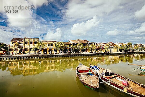 Traditionelles Gebäudedetail in der zum UNESCO Kulturerbe zählenden Stadt Hoi An in der Provinz Quang Nam in Vietnam