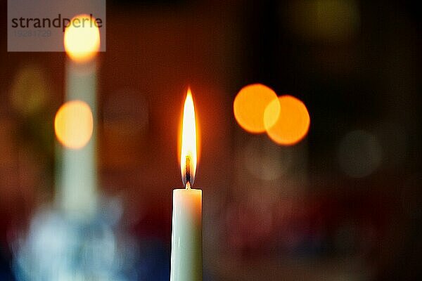 Romantische Atmosphäre bei Kerzenlicht