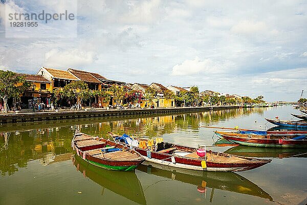 Traditionelles Gebäudedetail in der zum UNESCO Kulturerbe zählenden Stadt Hoi An in der Provinz Quang Nam in Vietnam