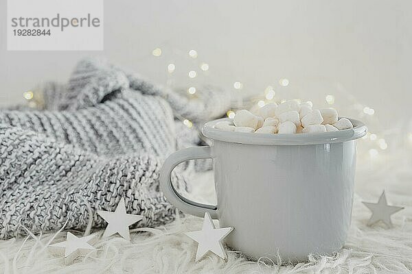 Vorderansicht Heiße Schokolade mit Marshmallows Pullover