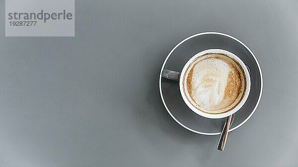 Draufsicht Kaffee Latte grauer Hintergrund