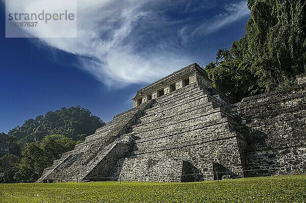 Schöne Pyramide  die man in den Tempeln von Palenque sehen kann. Yucatan  Mexiko  Mittelamerika