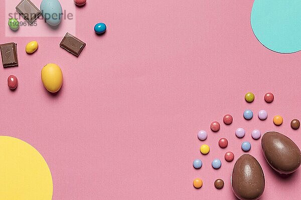 Schokolade Ostereier Edelstein Bonbons mit Kopie Raum schriftlich Text rosa background_2