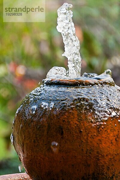 Sprudelndes Wasser  bubbling water