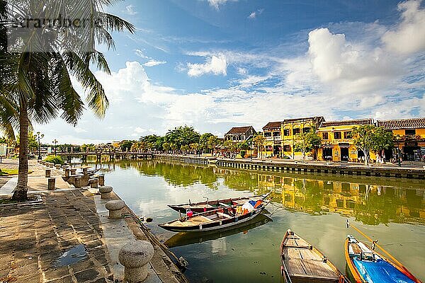 Traditionelles Gebäudedetail in der zum UNESCO Kulturerbe zählenden Stadt Hoi An in der Provinz Quang Nam in Vietnam