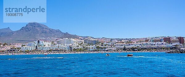 Panoramablick auf die Costa de Adeje im Süden von Teneriffa  Kanarische Inseln
