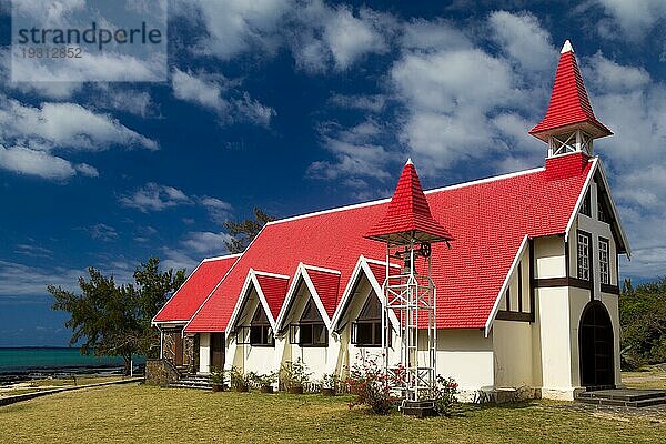 Die Kirche Notre Dame Auxiliatrice in Cap Malheureux im Norden von Mauritius  Afrika