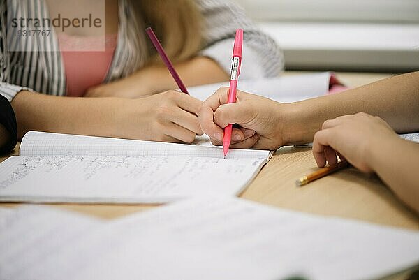 Crop Studenten machen sich Notizen