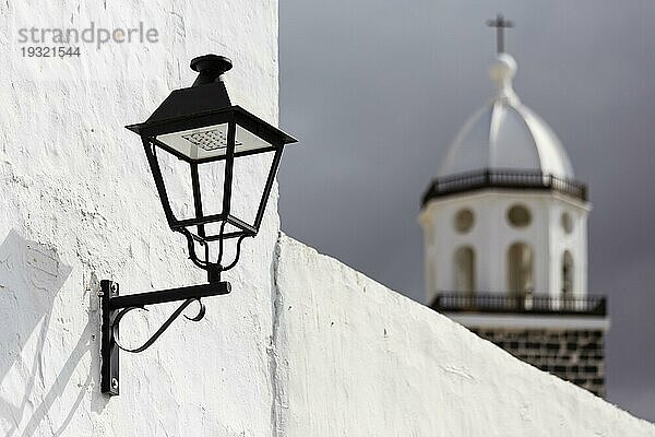 Lampe mit Kirche in Teguise  Lanzarote
