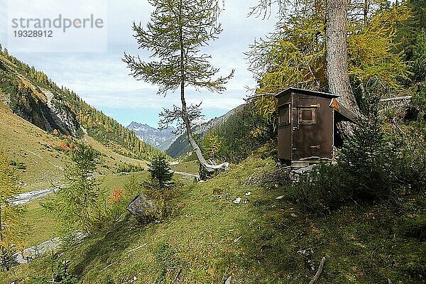 Jägerstand in den Bergen  Osttirol  Tirol  Österreich  Europa