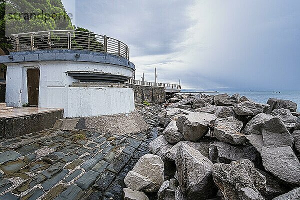 Historischer Bunker  Strandpromenade Grado  Friaul-Julisch Venetien  Italien  Europa